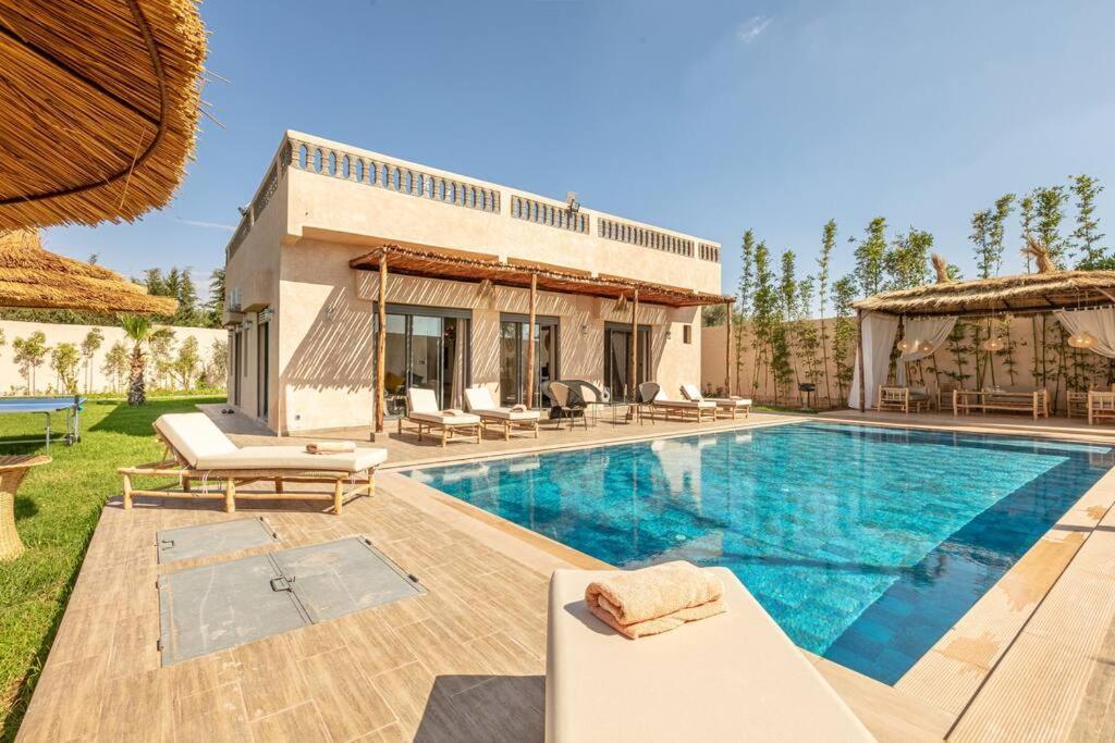 Villa Leila,Piscine , Grand Jardin, Jeux , Cuisiniere Marrakesh Exterior photo
