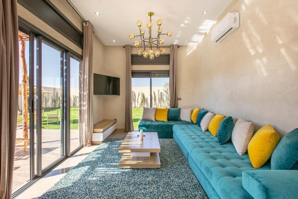 Villa Leila,Piscine , Grand Jardin, Jeux , Cuisiniere Marrakesh Exterior photo
