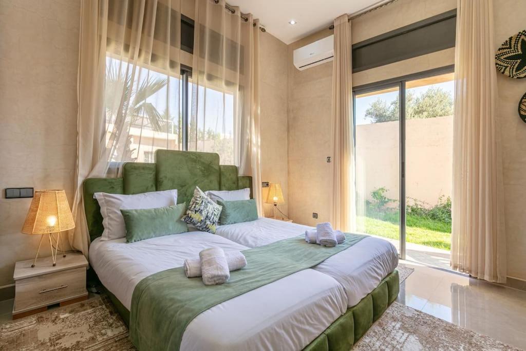 Villa Leila,Piscine , Grand Jardin, Jeux , Cuisiniere Marrakesh Exterior photo